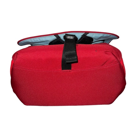 Crumpler 6 Million Dollar Home Camera Shoulder Messenger Bag Red - Picture 15 of 16